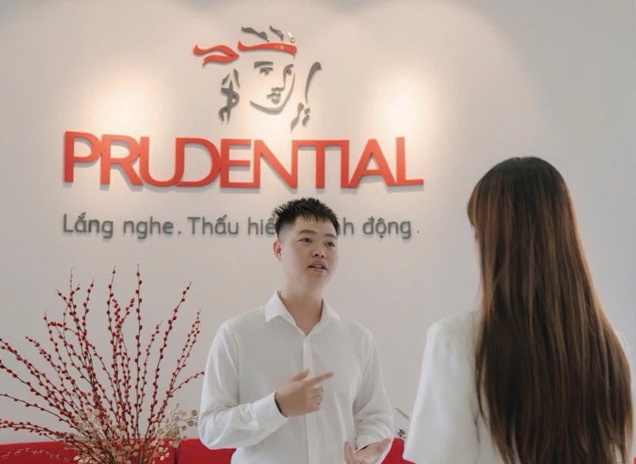 Từ cậu bé lớp 6 đến chuyên gia “giải cứu tài khoản” Facebook: Chỉ có học và làm đến cùng