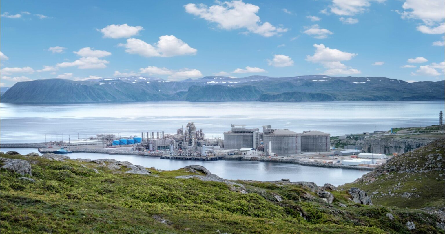 Innomotics giành được nhiều hợp đồng cho các dự án khí hóa lỏng điện khí hóa tại châu Âu, Canada… Innomotics powers the world's first all-electric eLNG plant in Hammerfest, Norway, for 19 years / Innomotics