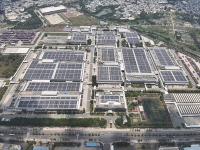 Hình ảnh: Hệ thống điện mặt trời áp mái 28 MWp tại Công ty Điện tử Samsung HCMC CE Complex, do TotalEnergies ENEOS phát triển.