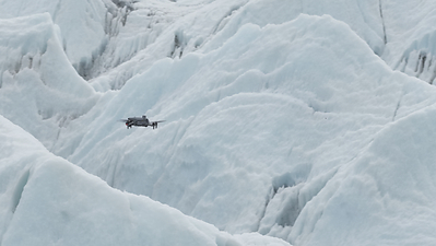 DJI Matrice 4E was tested in a high-altitude mountaineering environment to obtain high-resolution glacier intelligence
