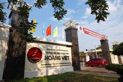 Trường Hoàng Việt (PRNewsfoto/Cambridge English)