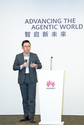 Solution launch by Han Zhenxing, President of Huawei Intelligent Collaboration Domain Solution launch by Han Zhenxing, President of Huawei Intelligent Collaboration Domain